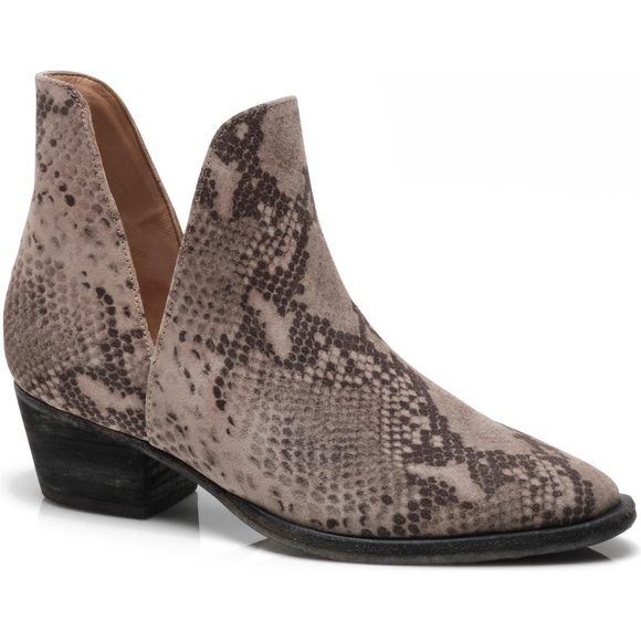 Free People | Animal Charm Double V Boots - Leather Size 39.5 - Picture 2 of 6